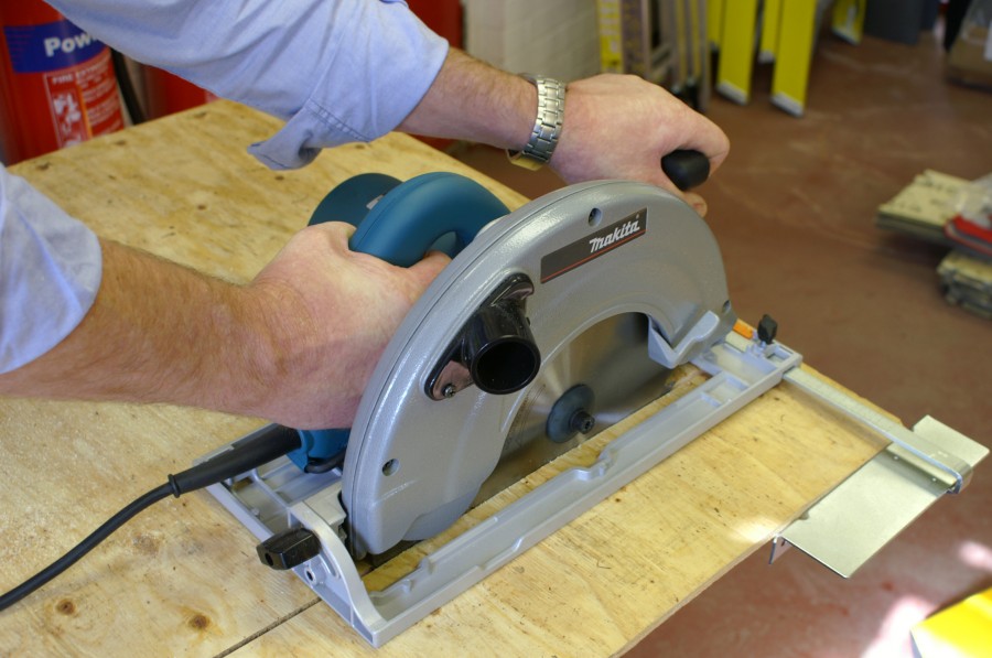 9 circular saw hotsell