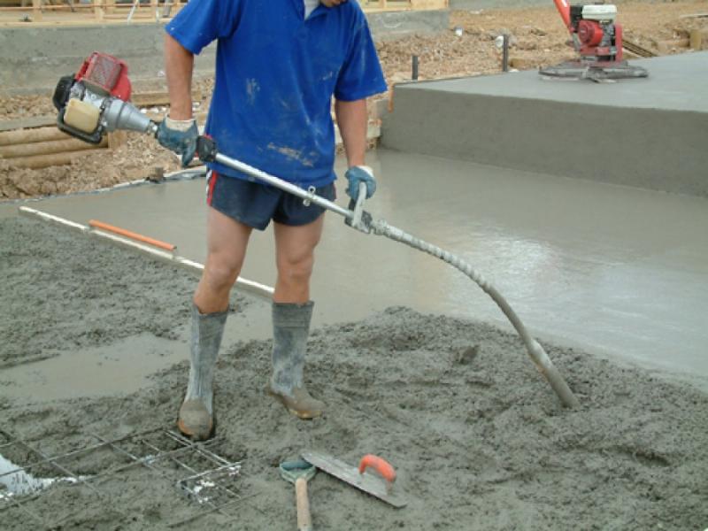 Vibrating Concreter